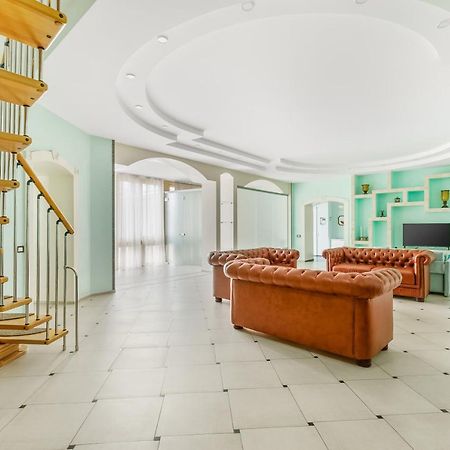 Deribasivska Cozy 4-Room Apartment Odessa Dış mekan fotoğraf