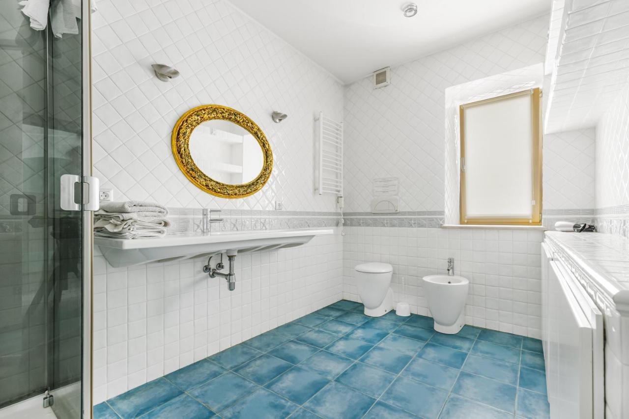 Deribasivska Cozy 4-Room Apartment Odessa Dış mekan fotoğraf