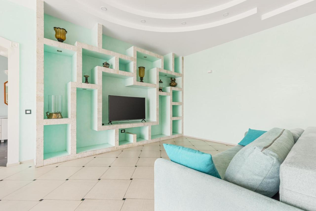 Deribasivska Cozy 4-Room Apartment Odessa Dış mekan fotoğraf